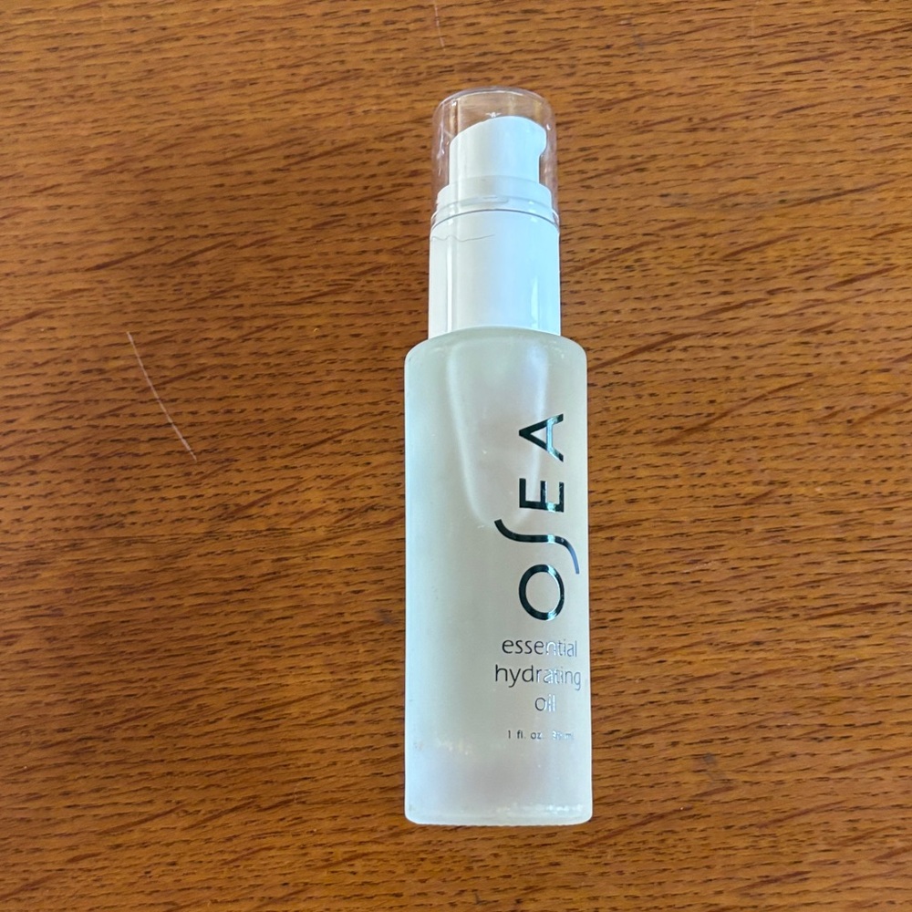 OSEA Essential Hydrating Oil - White